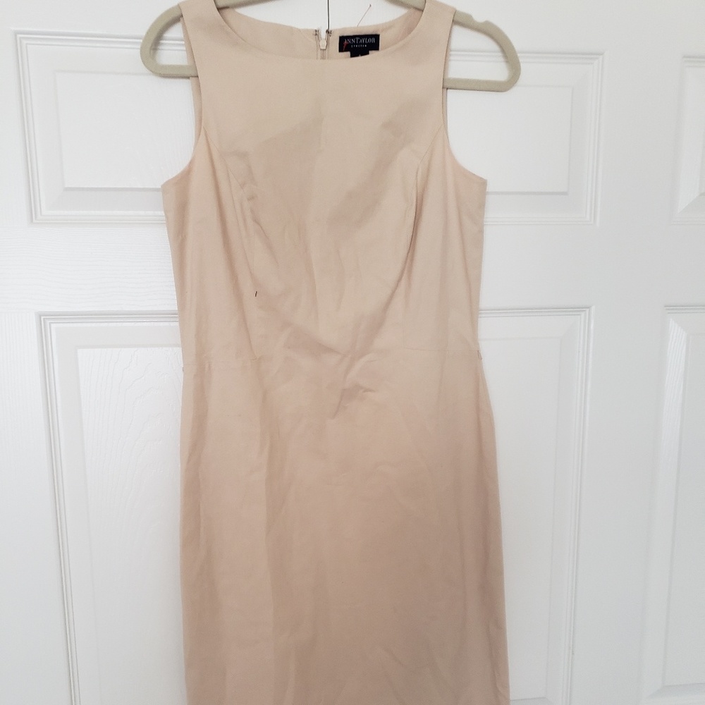 Sleeveless dress